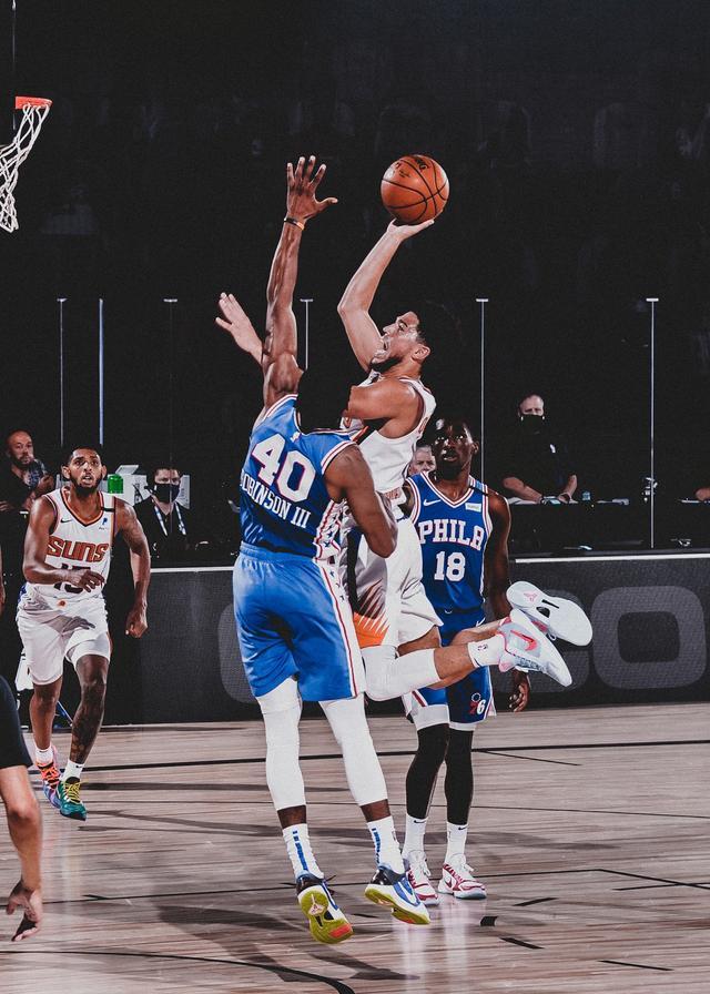 关于法甲赛前走向成谜清晨夏洛特黄蜂调整名单以备CBA常规赛，菲尼克斯太阳状态回暖备战全明星赛都惊呆了的信息