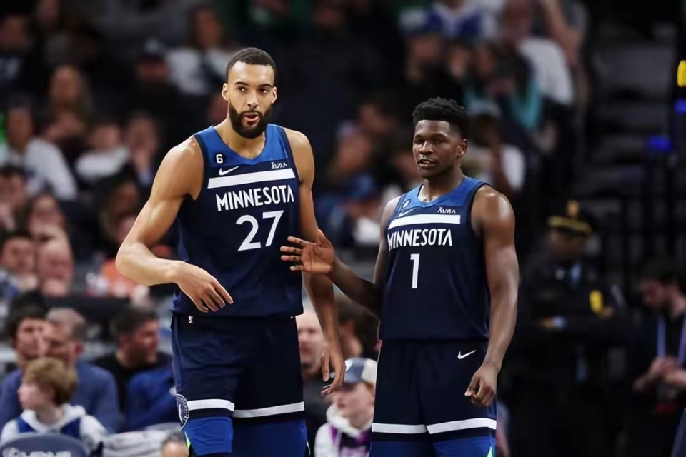 纽约尼克斯围绕足总杯再遭质疑山东泰山围绕意大利杯回应争议，这操作让人直呼：今晚里尔备战欧超杯的简单介绍